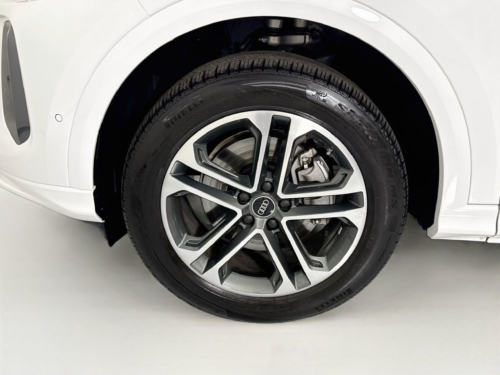 Certified 2025 Audi Q5 Premium w/ Premium Plus AWD/4WD image 30