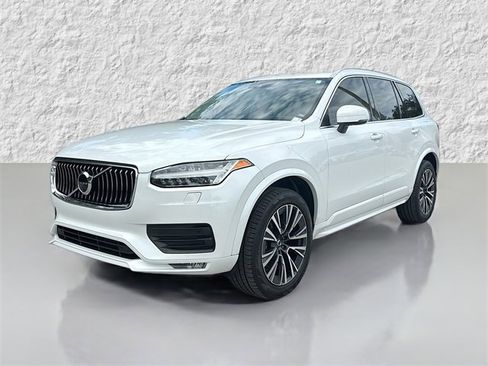 Used 2022 Volvo XC90 T5 Momentum w/ Advanced Package image 7
