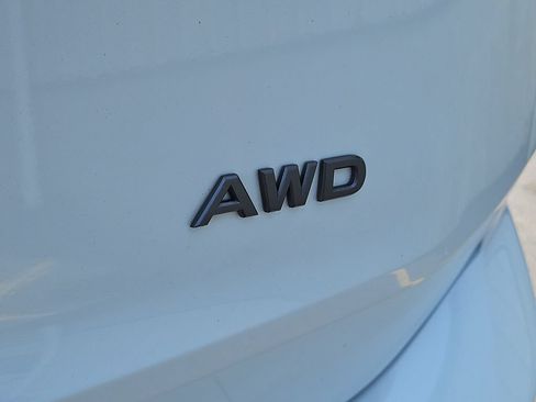 Used 2025 Nissan Rogue SV AWD/4WD image 8
