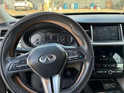 Used 2023 INFINITI QX50 Luxe AWD/4WD image 7