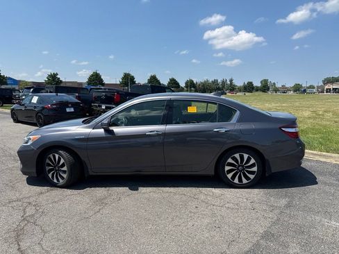 Used 2017 Honda Accord EX-L image 8