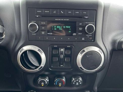 Used 2015 Jeep Wrangler Unlimited Sahara w/ Connectivity Group image 4