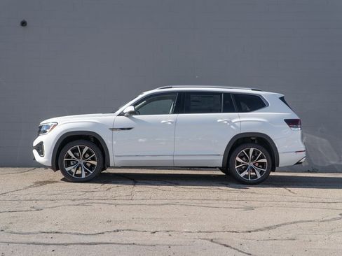 New 2026 Volkswagen Atlas SEL Premium R-Line image 3