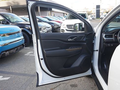 Used 2020 GMC Acadia SLE image 21