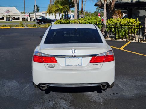 Used 2015 Honda Accord Sport image 6