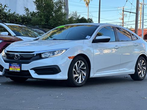 Used 2018 Honda Civic EX image 8