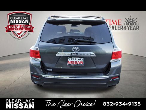 Used 2013 Toyota Highlander SE FWD image 6