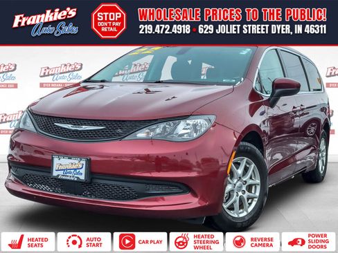 Used 2022 Chrysler Voyager LX image 1