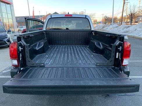 Used 2022 Toyota Tacoma SR image 28
