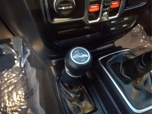 Used 2020 Jeep Gladiator Sport w/ Quick Order Package 23S image 23