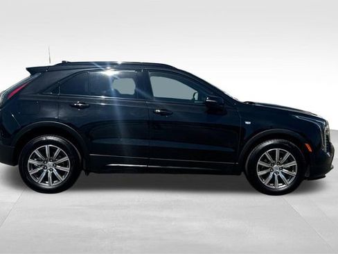 Used 2022 Cadillac XT4 Sport FWD image 3