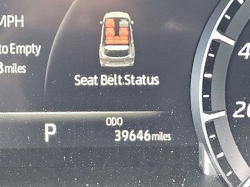 Used 2022 Toyota Highlander XLE image 18