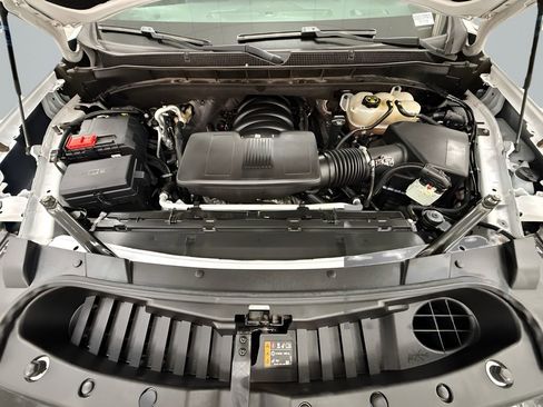 Used 2023 Chevrolet Suburban Premier image 20