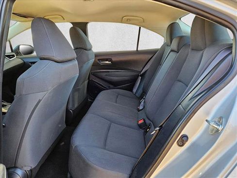 Used 2021 Toyota Corolla LE image 18