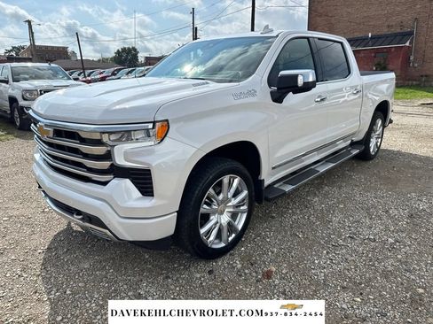 Used 2025 Chevrolet Silverado 1500 High Country w/ High Country Premium Package AWD/4WD image 1