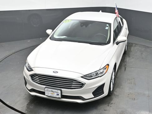 Used 2019 Ford Fusion SE image 33