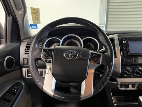 Used 2015 Toyota Tacoma PreRunner w/ TRD Off-Road Package RWD image 19