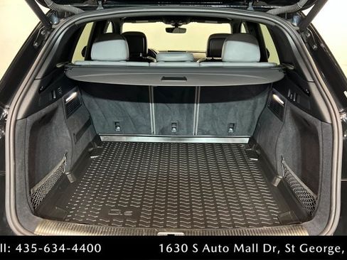 Used 2020 Audi SQ5 Premium Plus w/ Premium Plus Package AWD/4WD image 22