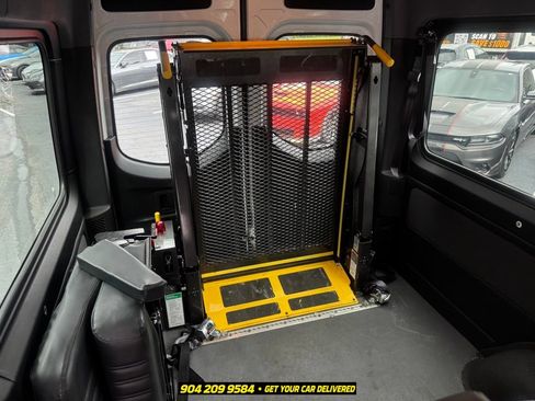Used 2021 Mercedes-Benz Sprinter 2500 image 22