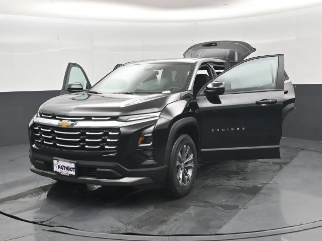Used 2026 Chevrolet Equinox LT AWD/4WD image 61