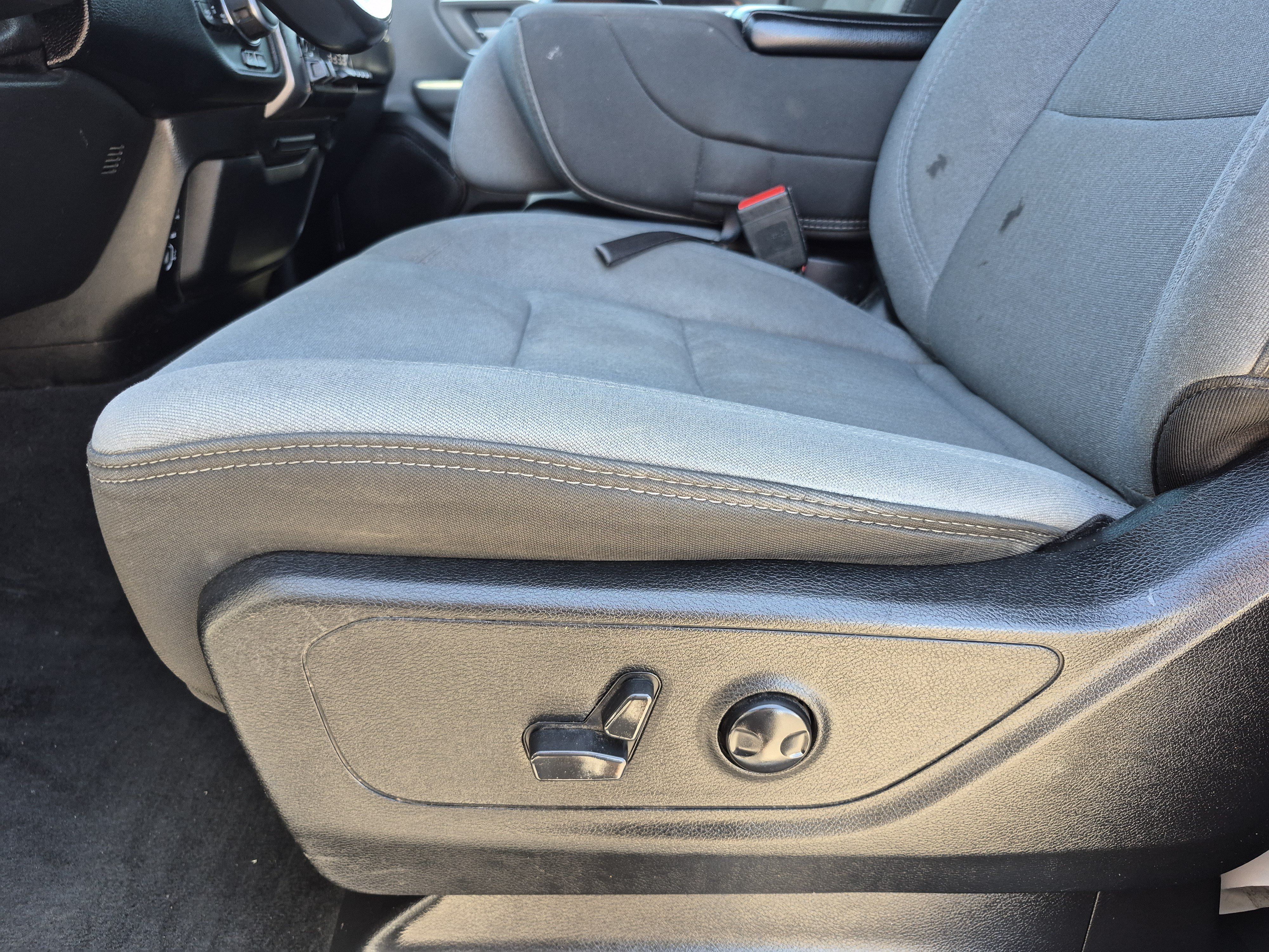 Used 2022 RAM 1500 Big Horn AWD/4WD image 17