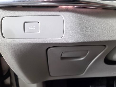 Used 2023 Volvo XC90 B6 Plus w/ Protection Package Premier AWD/4WD image 18