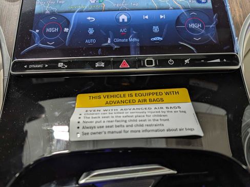 Used 2026 Mercedes-Benz GLC 300 4MATIC image 26