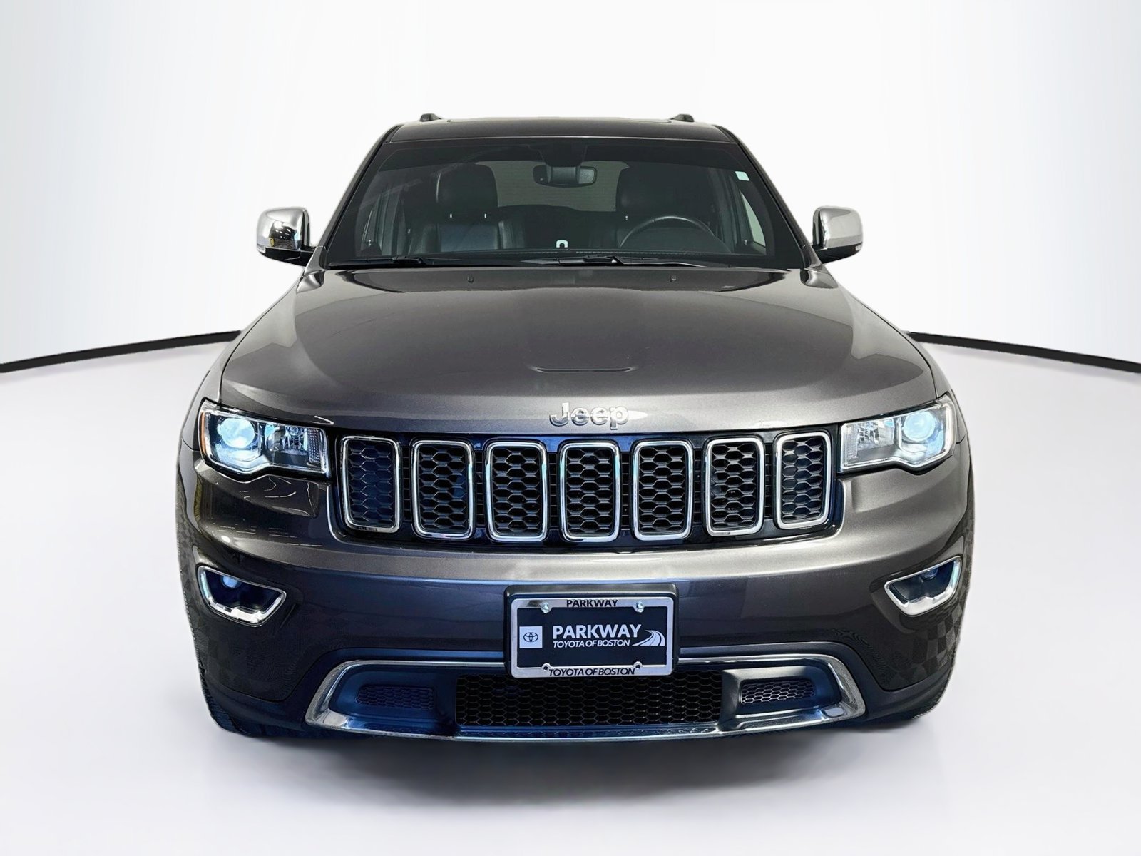 Used 2021 Jeep Grand Cherokee Limited AWD/4WD image 2
