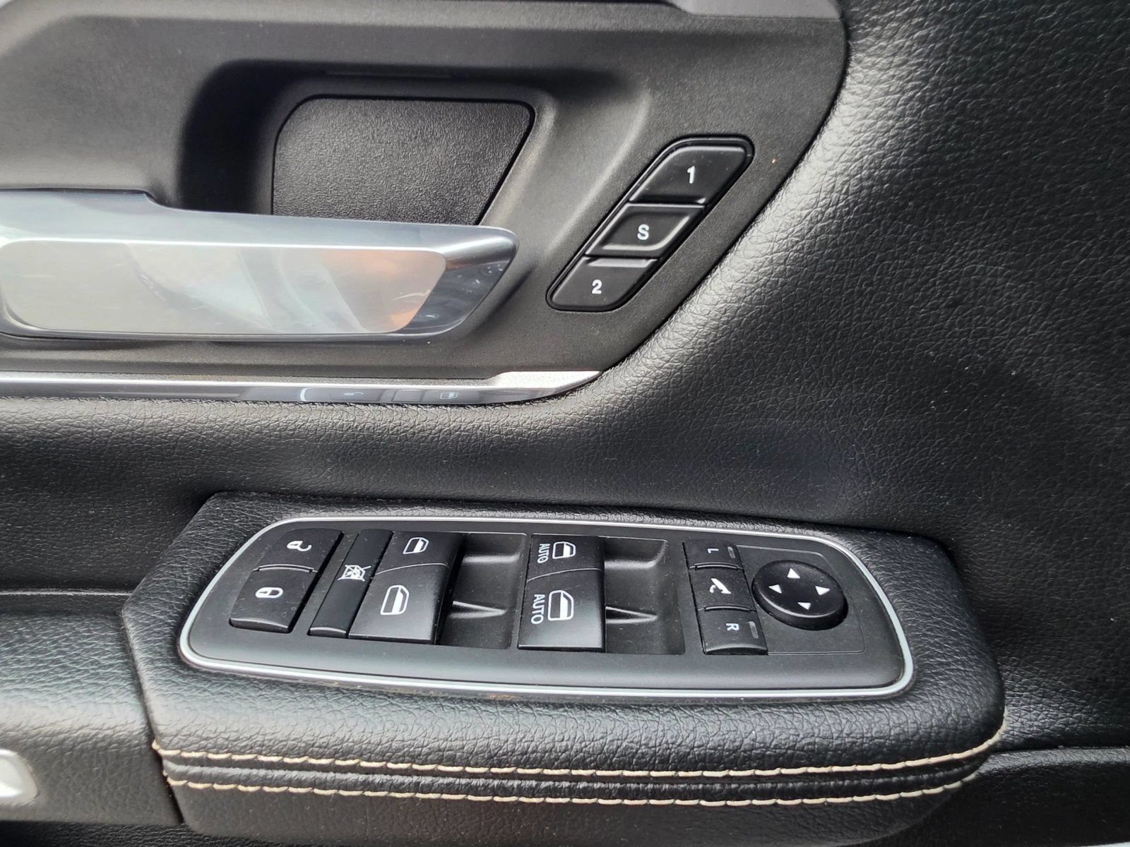Used 2020 RAM 1500 Laramie w/ Sport Appearance Package AWD/4WD image 24