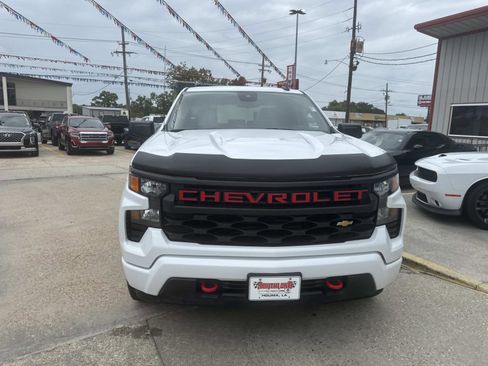 Used 2024 Chevrolet Silverado 1500 Custom image 2