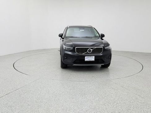 Certified 2023 Volvo XC40 B5 Ultimate w/ Protection Package Premier image 2