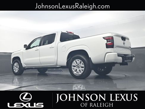 Used 2023 Nissan Frontier SV w/ Technology Package image 17