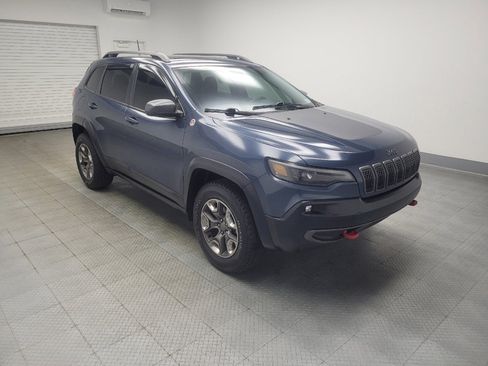 Used 2019 Jeep Cherokee Trailhawk w/ Comfort/Convenience Group AWD/4WD image 11