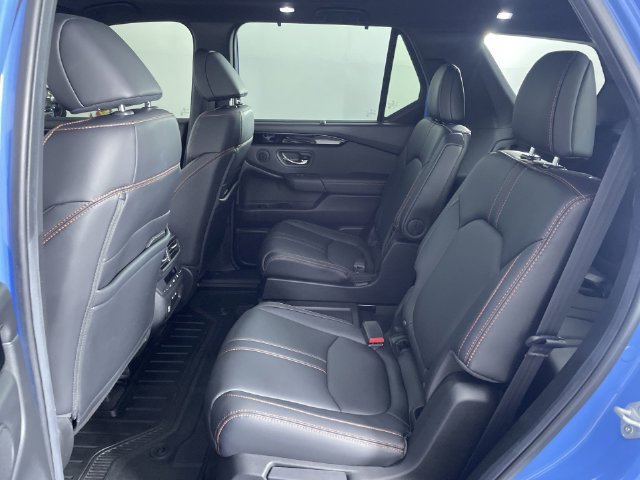 Used 2025 Honda Pilot TrailSport image 20