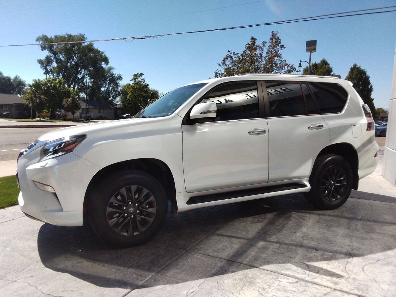 Used 2021 Lexus GX 460 Premium w/ Premium Package AWD/4WD image 4