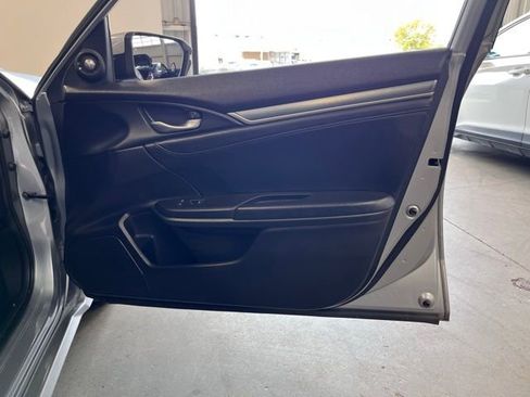 Used 2016 Honda Civic Touring image 12