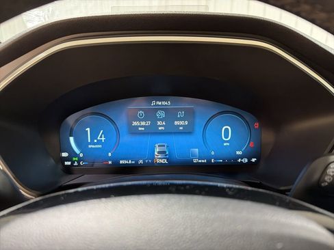 Used 2025 Ford Escape Platinum w/ Premium Technology Package image 25