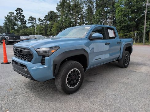 Used 2026 Toyota Tacoma TRD Sport AWD/4WD image 4