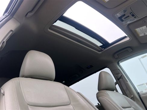 Certified 2017 Toyota Sienna XLE w/ XLE Navigation Package image 19