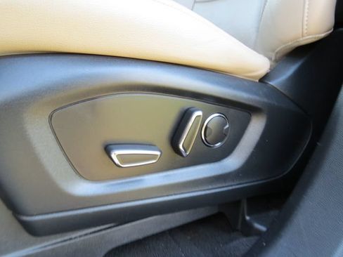 Used 2020 Ford Explorer Limited RWD image 9