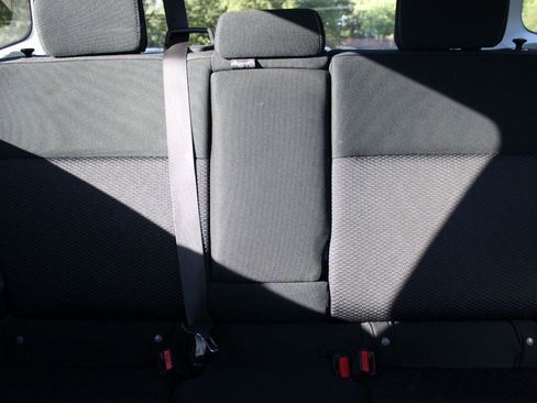 Used 2017 Subaru Forester 2.5i Premium w/ All-Weather Package image 29