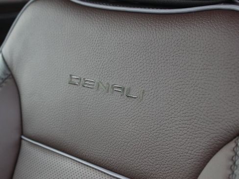 New 2026 GMC Sierra 2500 Denali w/ Denali Reserve Package image 15