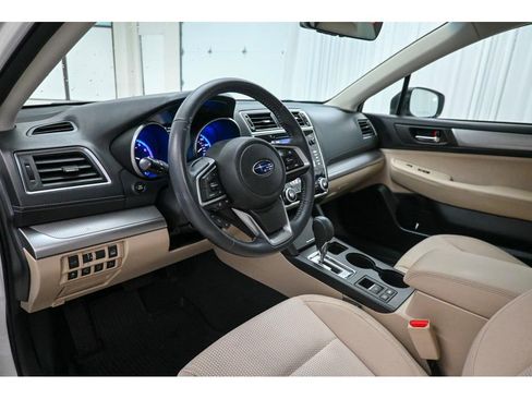 Used 2019 Subaru Outback 2.5i Premium w/ Popular Package #2 image 16