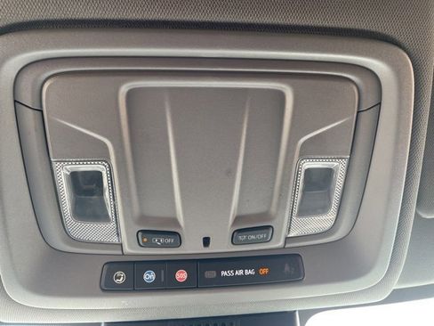 Used 2022 Chevrolet Silverado 1500 Custom image 37