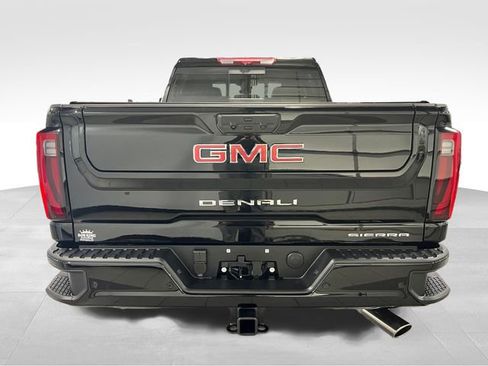 Used 2025 GMC Sierra 2500 Denali w/ Technology Package AWD/4WD image 6