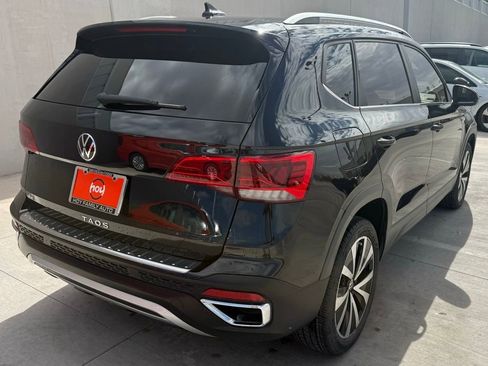 Used 2022 Volkswagen Taos SE FWD image 8