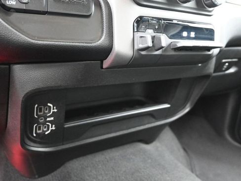 Used 2024 RAM 3500 Big Horn image 22