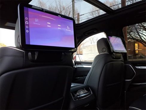 New 2026 Cadillac Escalade Luxury w/ LPO, Radiant Package image 6