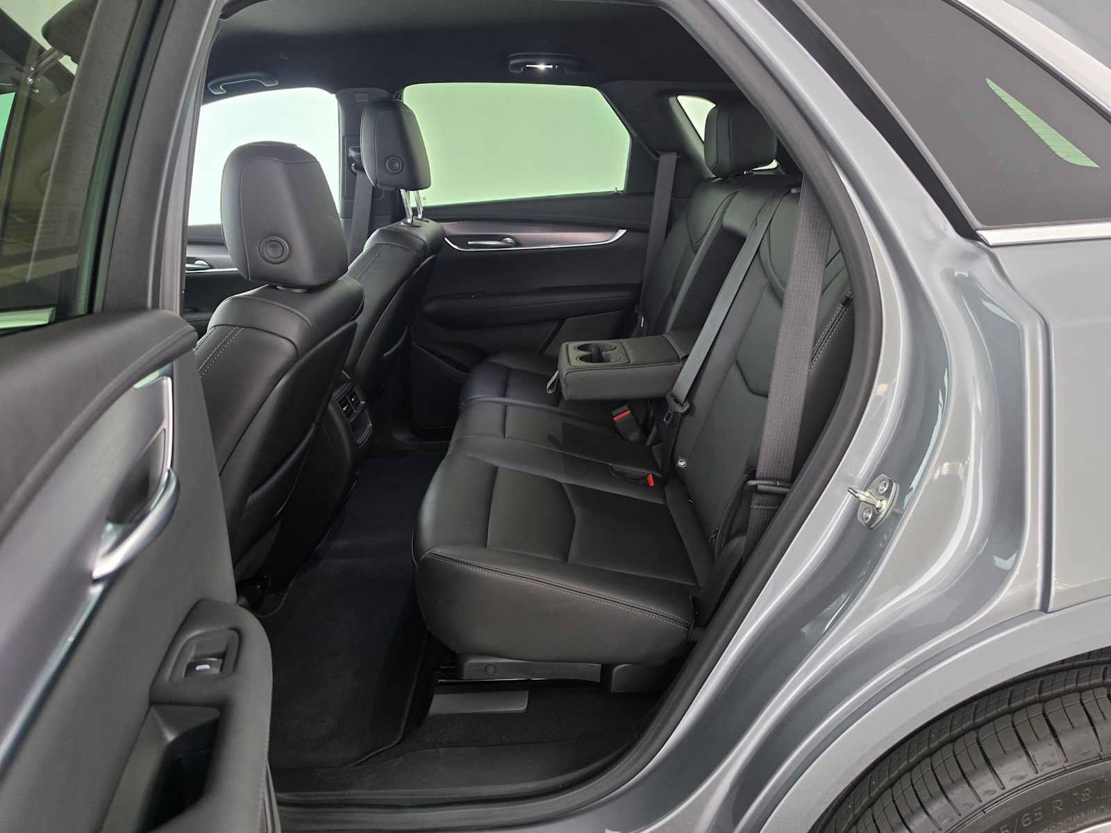 Used 2026 Cadillac XT5 Luxury w/ LPO, Floor Liner Package AWD/4WD image 16