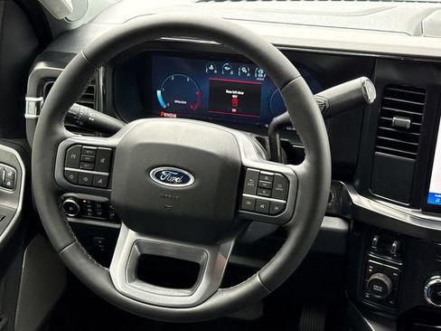 New 2026 Ford F250 Lariat w/ Black Appearance Package AWD/4WD image 14